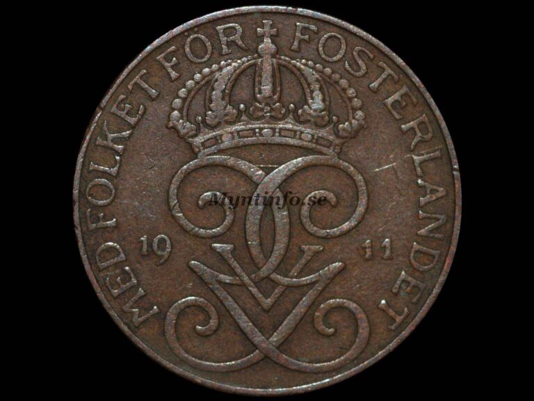 Svensk 5-öring 1911 med varianten "Bred bas på St:Erik", framsida med Gustaf V Adolfs monogram, bild från Myntinfo.se.
