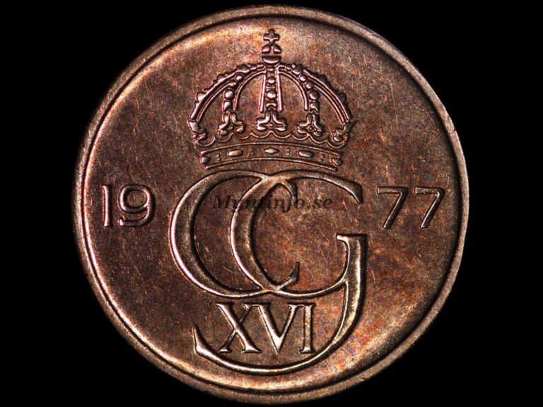 Svensk 5-öring 1977, framsida med kung Carl XVI Gustafs monogram "CG XVI" under en kunglig krona. Bild från Myntinfo.se.